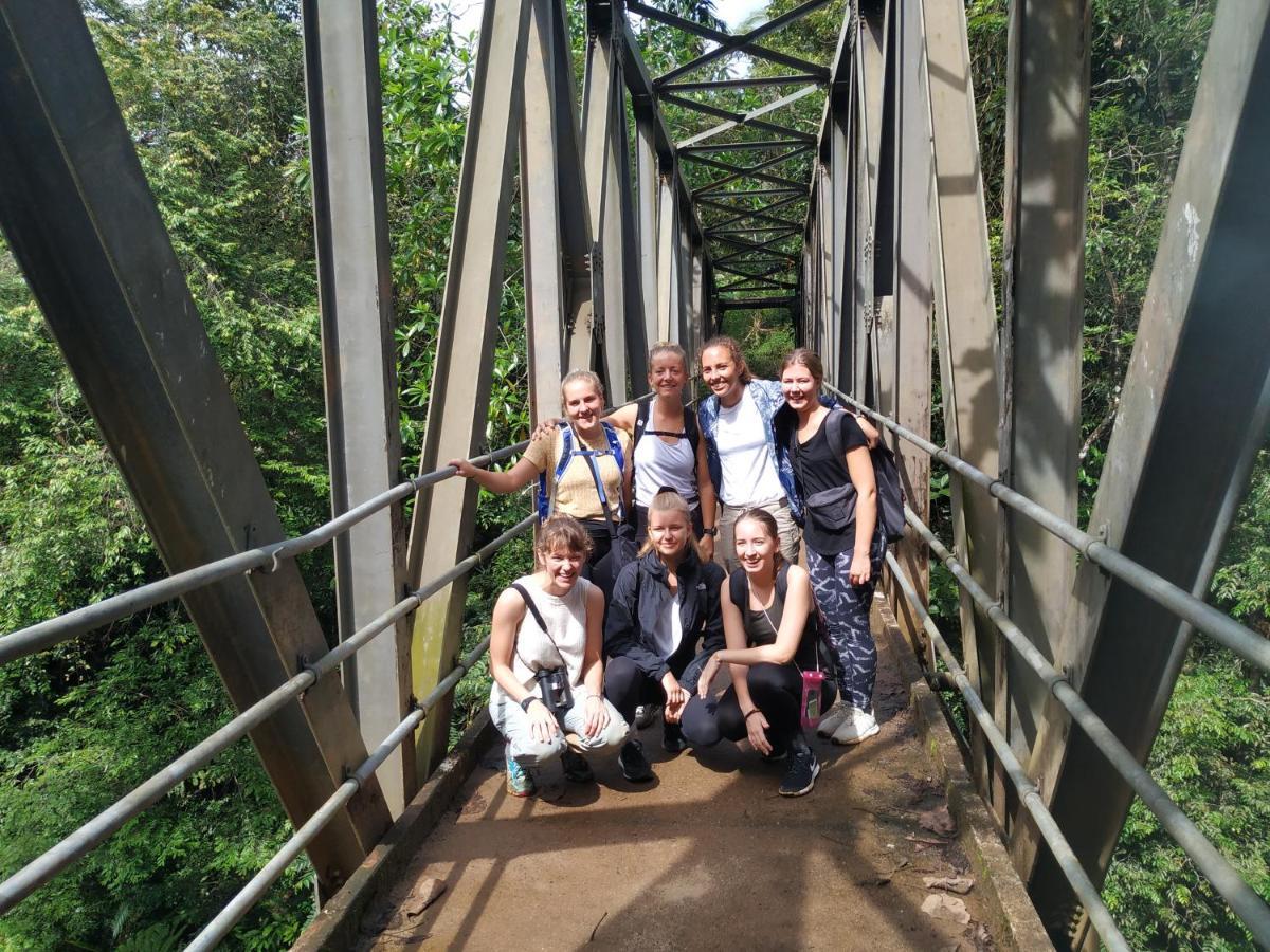 Rain Forest River Front Hotel Deniyaya Dış mekan fotoğraf